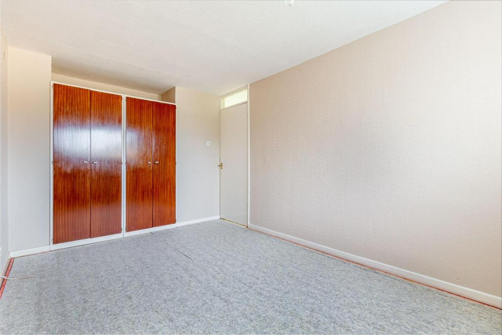 Bedroom-2-3.jpg