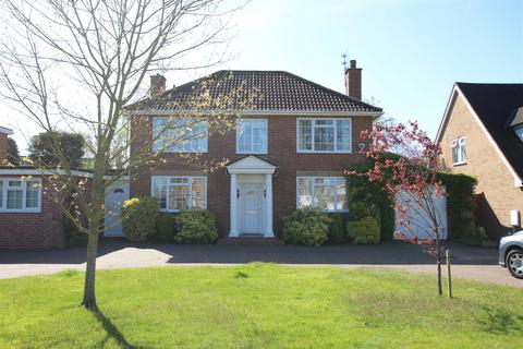 4 bedroom detached house to rent, Beverley Road, Leamington Spa