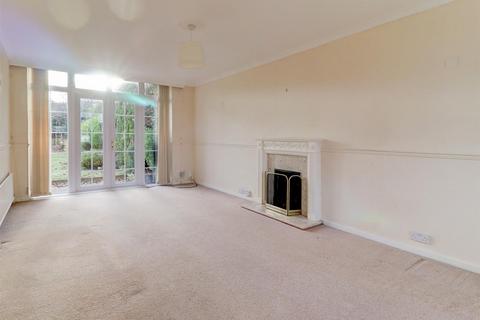 4 bedroom detached house to rent, Beverley Road, Leamington Spa