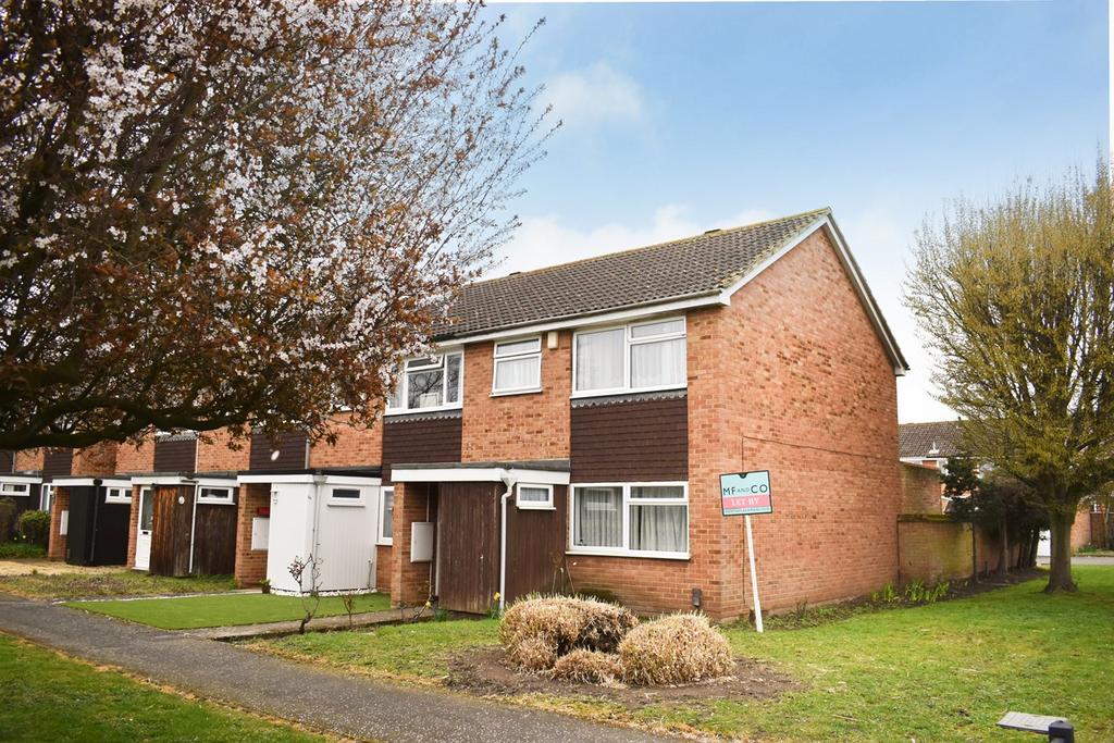 Willowhayne Drive, WaltononThames... 3 bed end of terrace house £