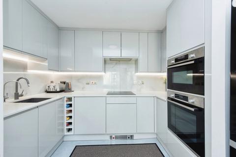 2 bedroom flat for sale, Bennett Close, Hounslow TW4