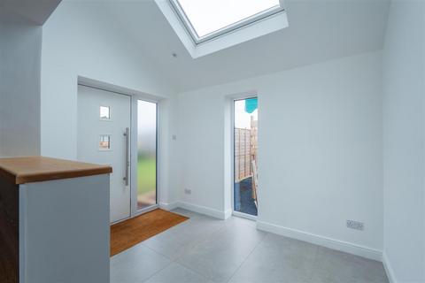 12 Oaklands Drive, Oldland Common, Bristol, BS30 6RE