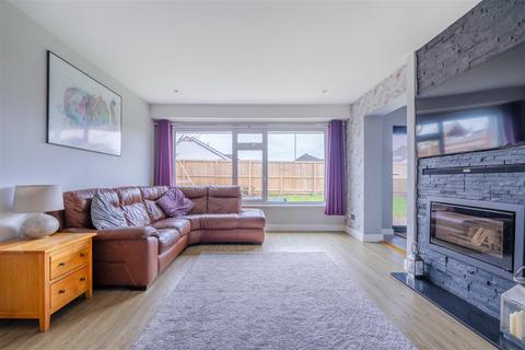 12 Oaklands Drive, Oldland Common, Bristol, BS30 6RE
