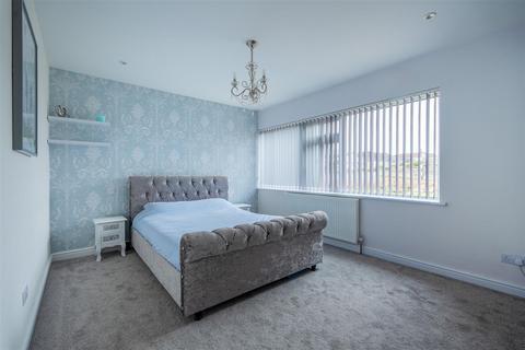 12 Oaklands Drive, Oldland Common, Bristol, BS30 6RE