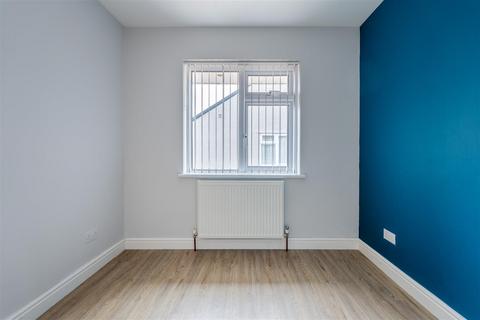 12 Oaklands Drive, Oldland Common, Bristol, BS30 6RE