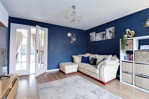 3 bedroom end of terrace house for sale, Ryedale, Elloughton