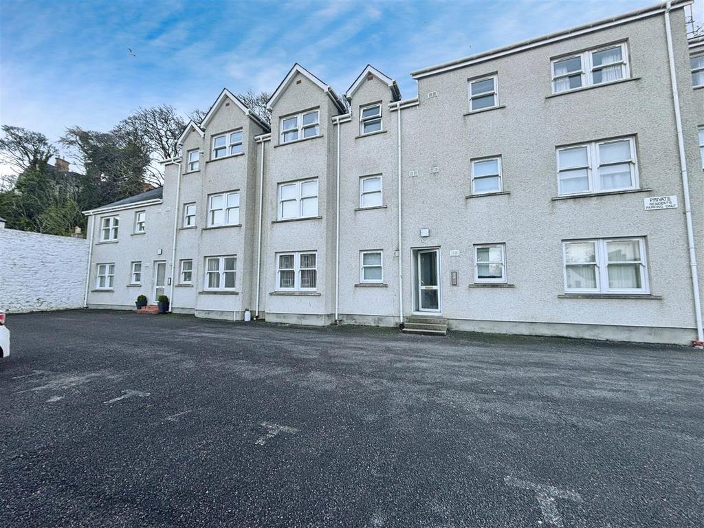 Haugh Road, Inverness IV2 2 bed apartment to rent £730 pcm (£168 pw)