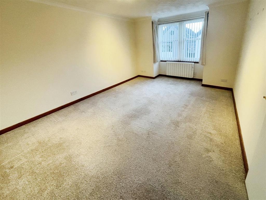 Haugh Road, Inverness IV2 2 bed apartment to rent £730 pcm (£168 pw)