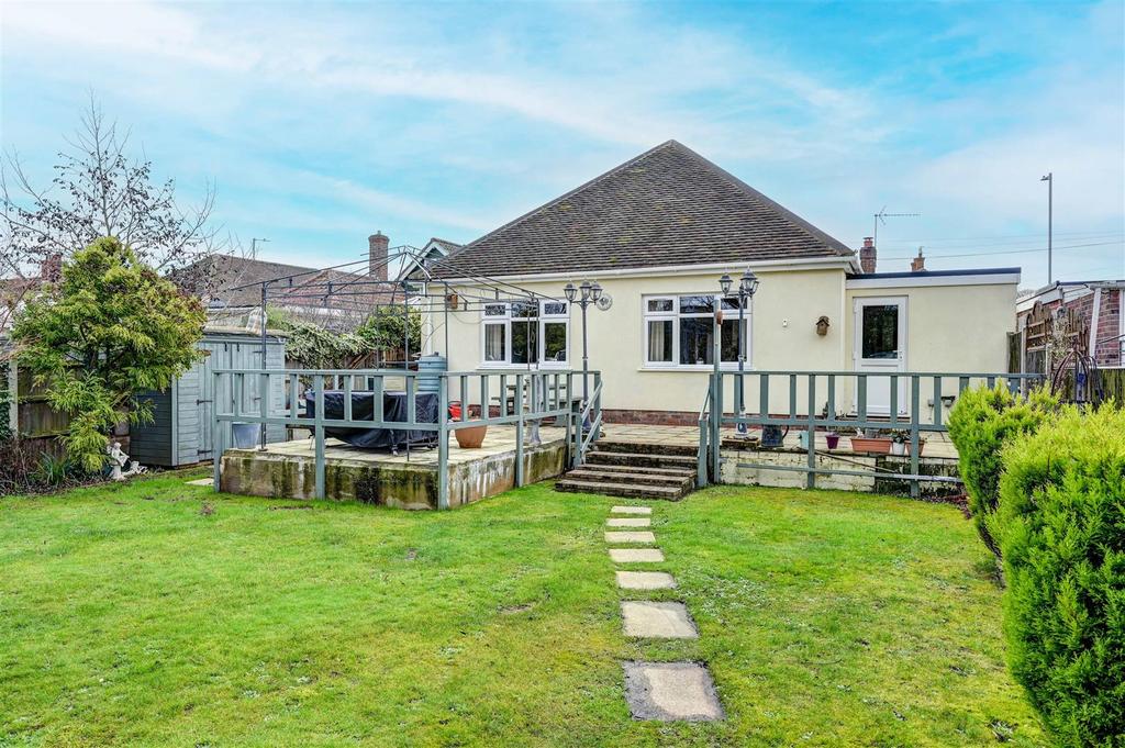 Burgh Road, Gorleston, Great Yarmouth 3 bed detached bungalow for sale