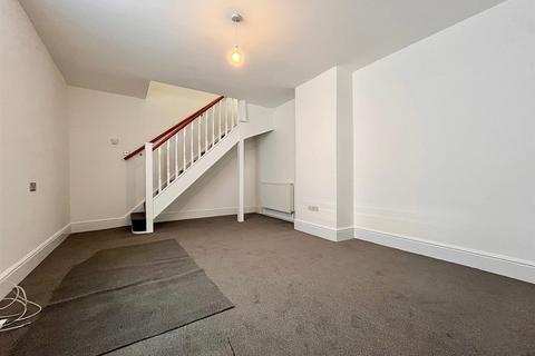 2 bedroom end of terrace house for sale, Mill Road, Great Yarmouth