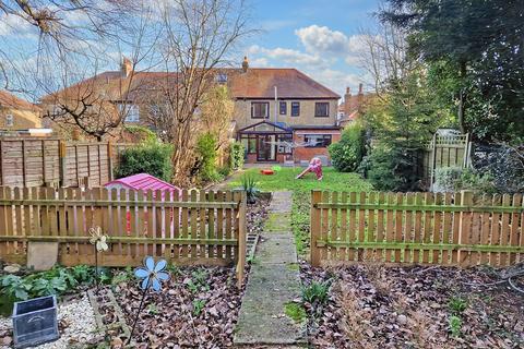 5 bedroom end of terrace house for sale, Wilson Avenue, Rochester