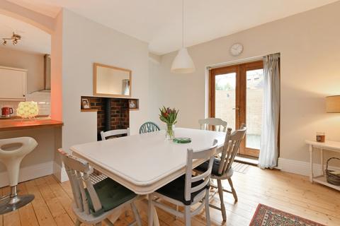 43 Ashgate Road, Chesterfield, S40 4AG