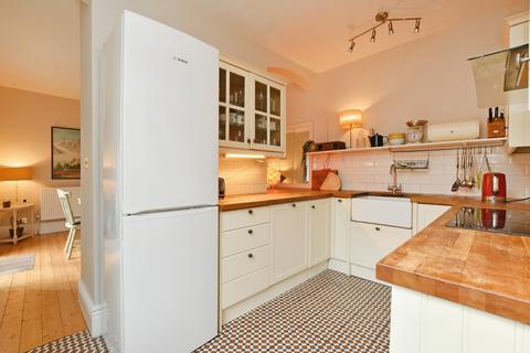 43 Ashgate Road, Chesterfield, S40 4AG
