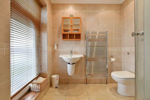 43 Ashgate Road, Chesterfield, S40 4AG