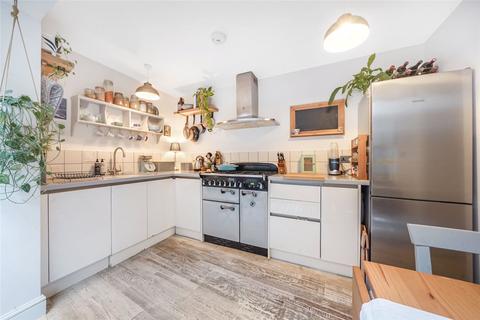 1 bedroom apartment for sale, Athlone Street, London, NW5