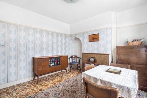 225 Hatton Road, Feltham, TW14 9QY