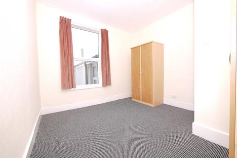 2 bedroom flat to rent, Church Road, London, E12