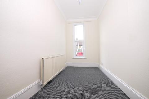 2 bedroom flat to rent, Church Road, London, E12
