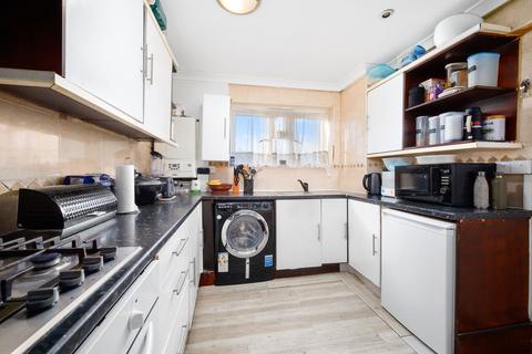 3 bedroom flat for sale, Gap Road, Poplar Court Gap Road, SW19