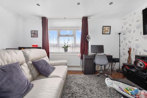 3 bedroom flat for sale, Gap Road, Poplar Court Gap Road, SW19