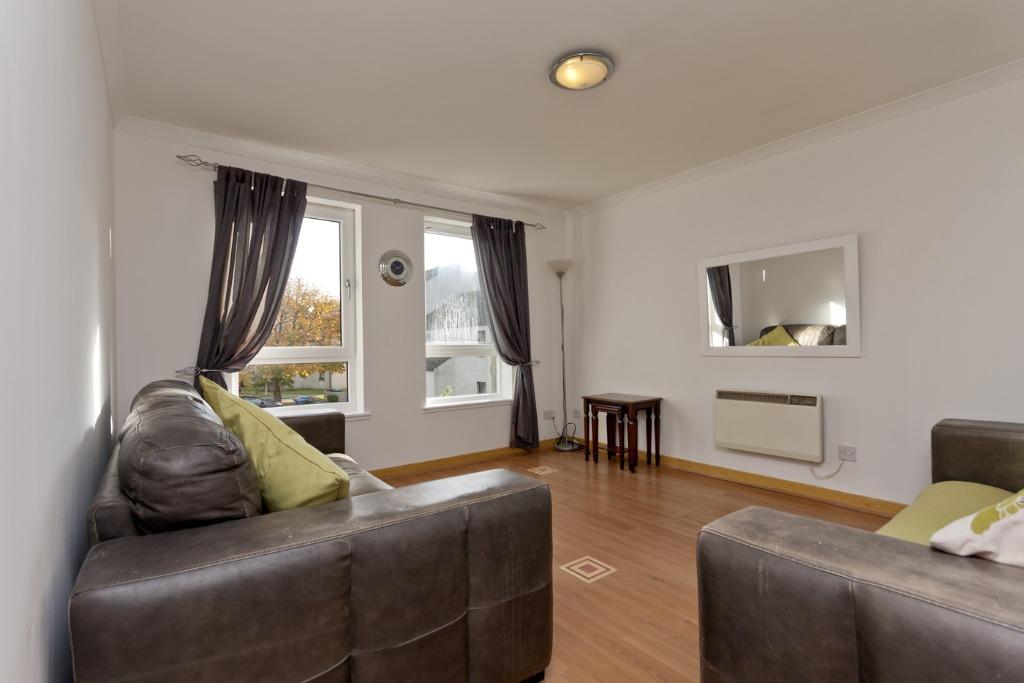 Froghall Terrace, Aberdeen AB24 2 bed flat - £550 pcm (£127 pw)