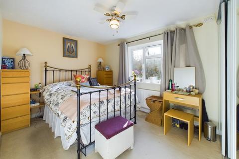 10 Juniper Close, Whitehill, Bordon, GU35 9EZ