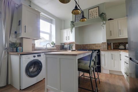 3 bedroom terraced house for sale, Prospect Terrace, Cleckheaton, West Yorkshire, BD19