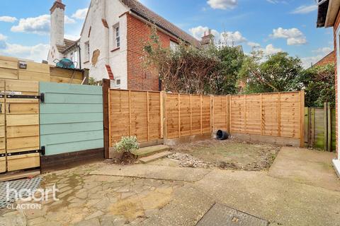 4, Branston Court Coppins Road, Clacton-on-sea, CO15 3LE