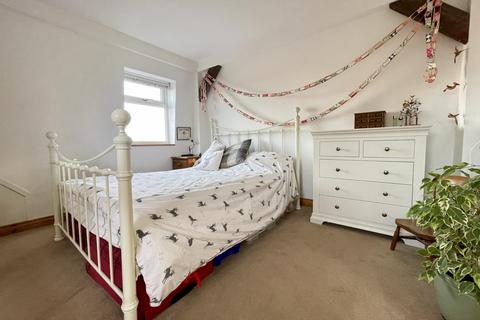57 Cowick Hill, Exeter, EX2 9NQ