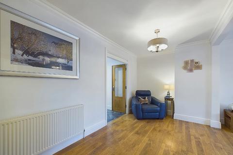 5 Norfolk Crescent, Sidcup, DA15 8HW