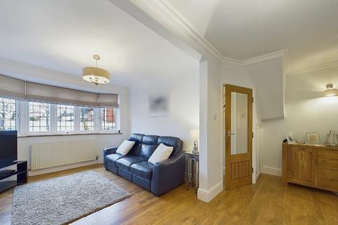 5 Norfolk Crescent, Sidcup, DA15 8HW