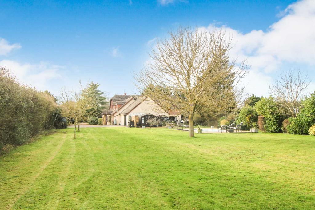 Grange Avenue, Maylandsea 6 bed detached house for sale £1,450,000