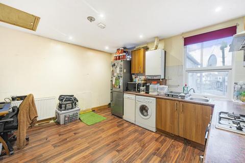 2 bedroom maisonette for sale, Swindon,  Wiltshire,  SN2