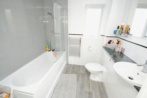 Flat 18, Partridge Court Southend Road, Stanford-le-hope, SS17 0PL