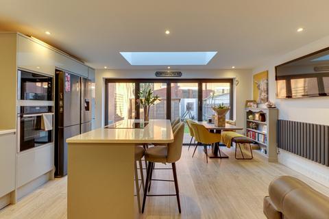 4 bedroom semi-detached house for sale, The Thicket, Southsea