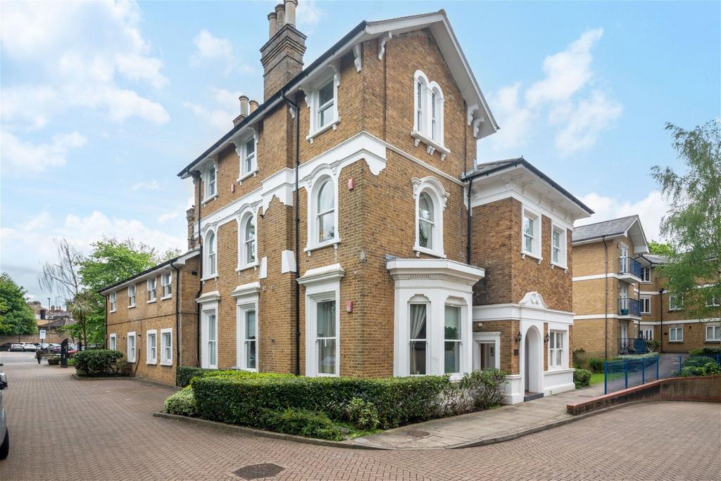 Hill House Mews, Bromley BR2 1 bed flat for sale £300,000