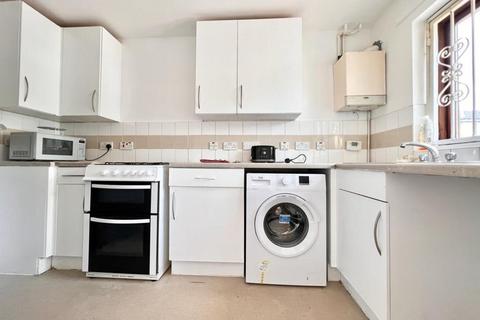 2 bedroom terraced house to rent, London SE15