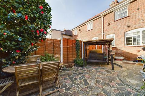 42 Highland Road, Bexleyheath, DA6 7LZ