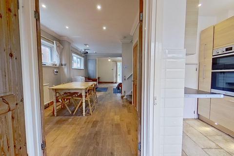 undefined, Manor Road, Guildford, Surrey, GU2 9NR
