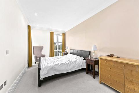 3 bedroom apartment for sale, Juniper House, 29 Melliss Avenue, Kew, Surrey, TW9