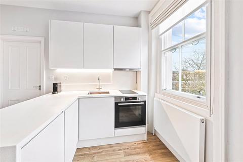 Studio to rent, Cranley Gardens, South Kensington, London, SW7