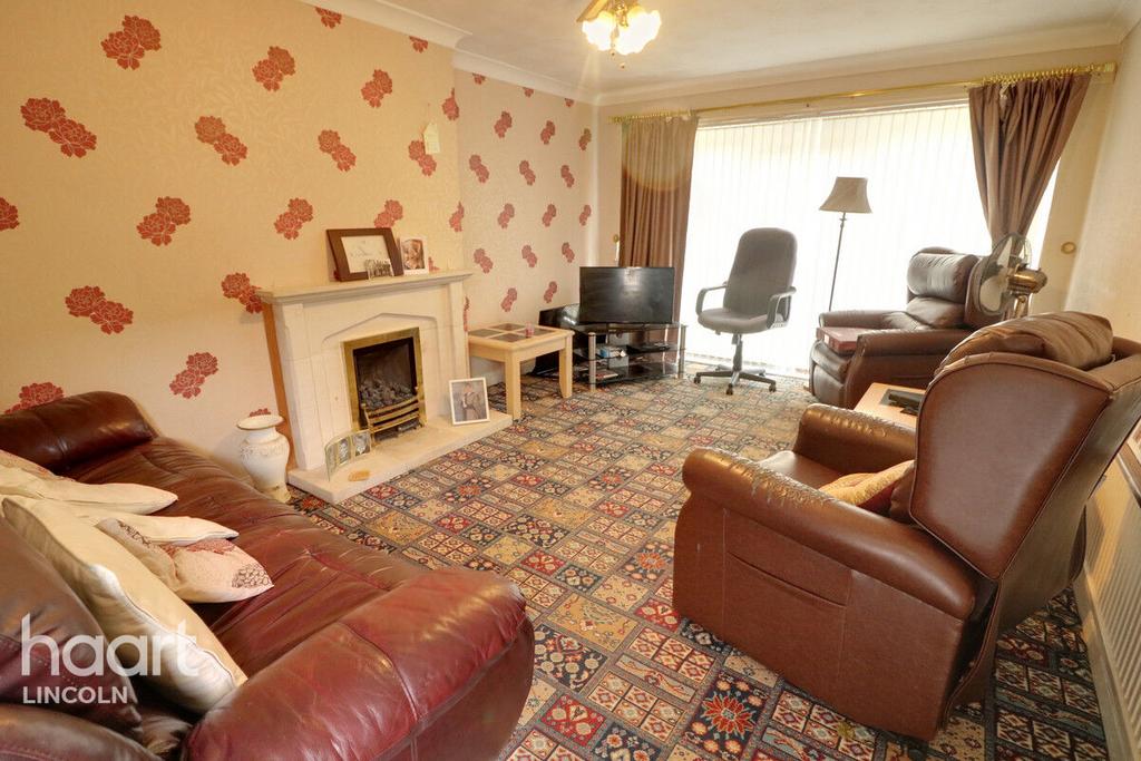 Londesborough Way, Metheringham 3 bed detached bungalow £190,000