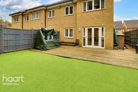 12 Sunningvale Close, Biggin Hill, Westerham, TN16 3BS