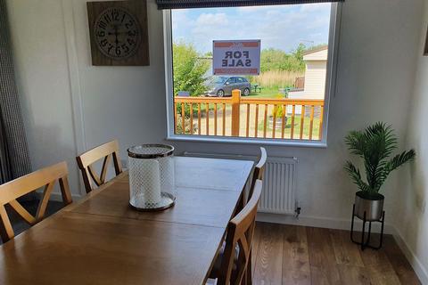 2 bedroom lodge for sale, Bedford Bank, Welney PE14