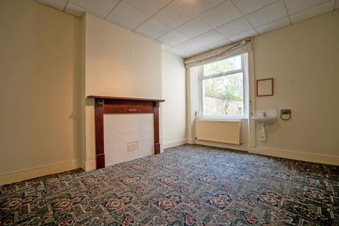 4 bedroom terraced house for sale, 11 Bradenham Place, Penarth CF64