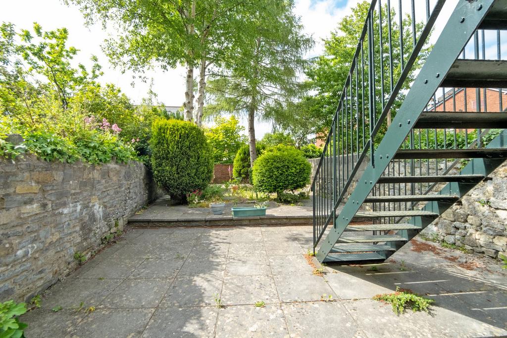 11 Bradenham Place, Penarth CF64 4 bed terraced house for sale £525,000