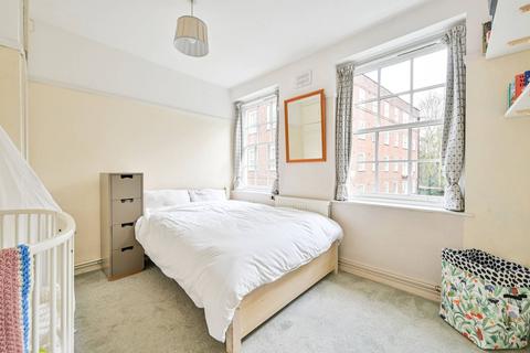 2 bedroom flat to rent, Montgomery House, Hillcrest, Hillgate Village, London, N6