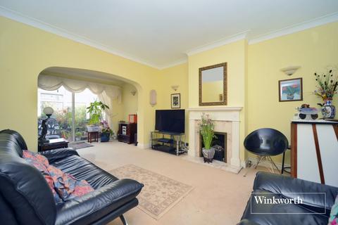76 Bradstock Road, Epsom, KT17 2LQ