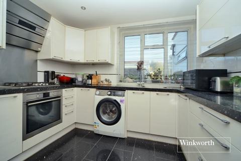 76 Bradstock Road, Epsom, KT17 2LQ