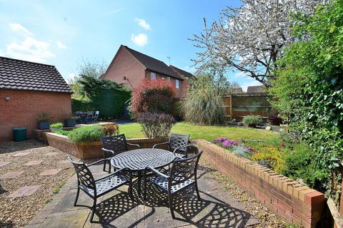 7 Curtis Croft, Shenley Brook End, Milton Keynes, MK5 7ET